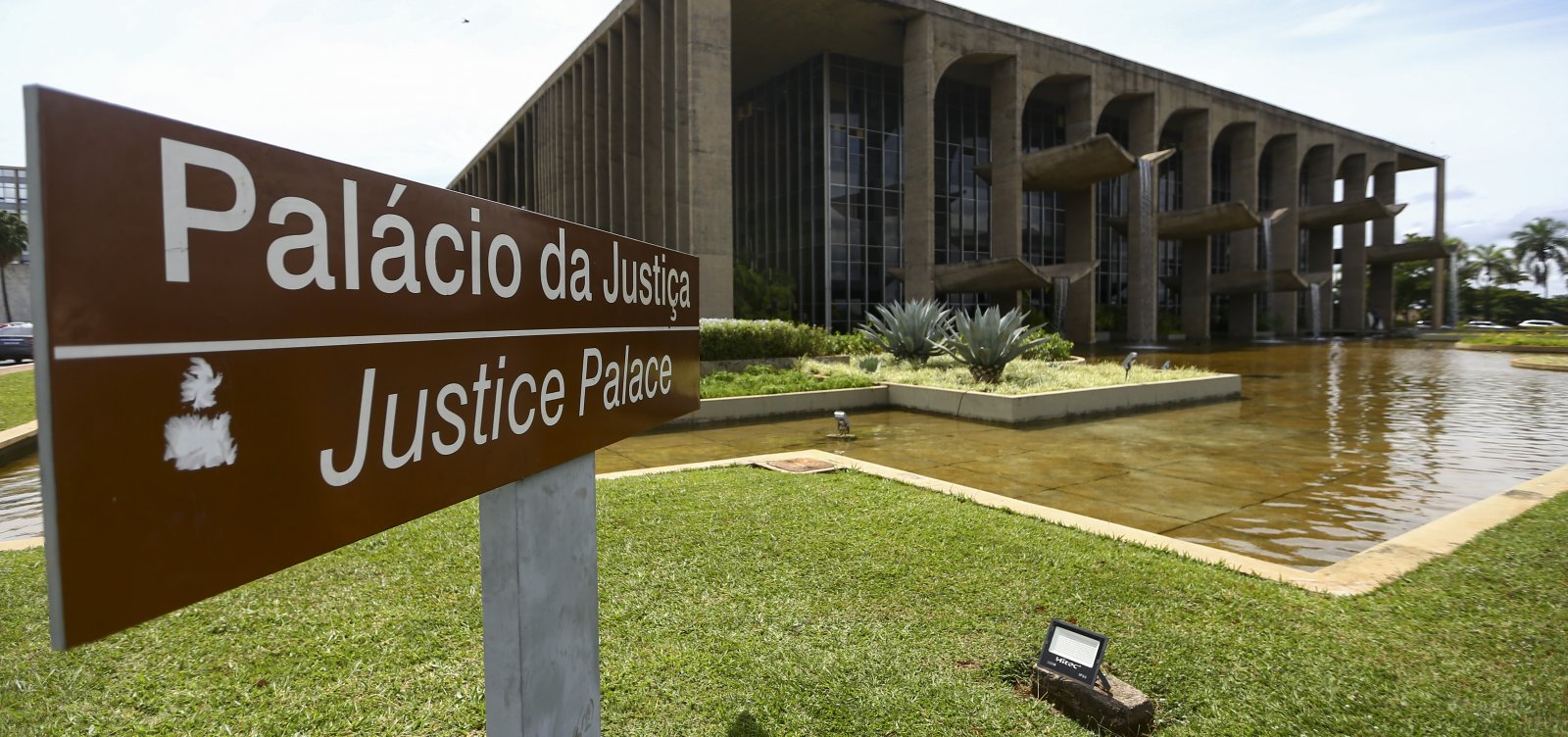 Justiça autoriza transferência de presos de facções do RJ para presídios federais